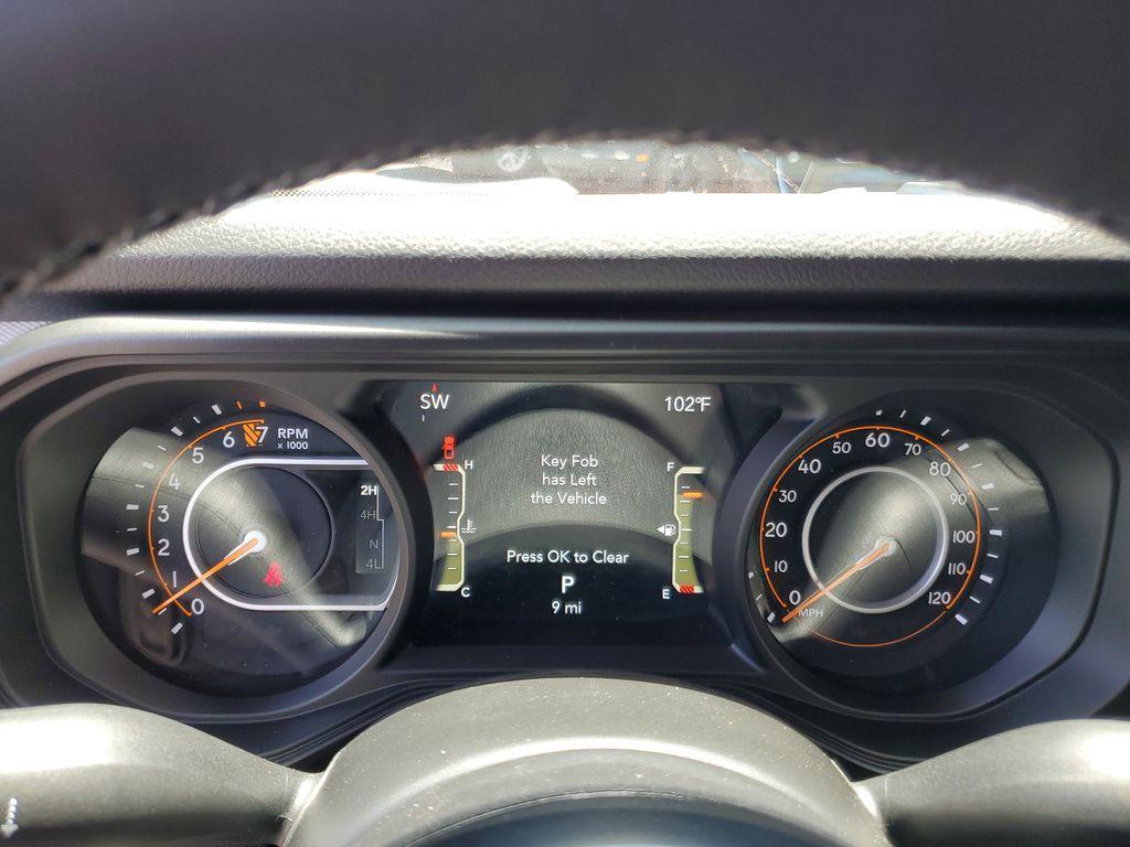 new 2025 Jeep Gladiator car, priced at $43,677