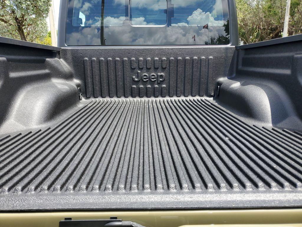 new 2025 Jeep Gladiator car, priced at $34,590
