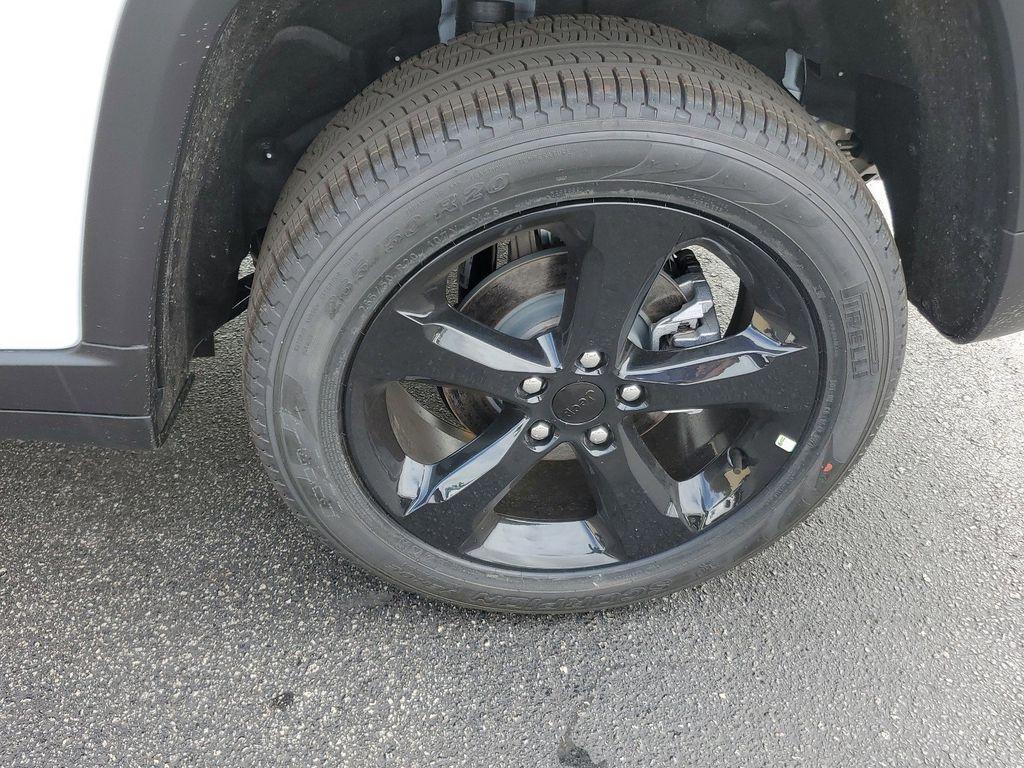 new 2025 Jeep Grand Cherokee L car, priced at $38,625