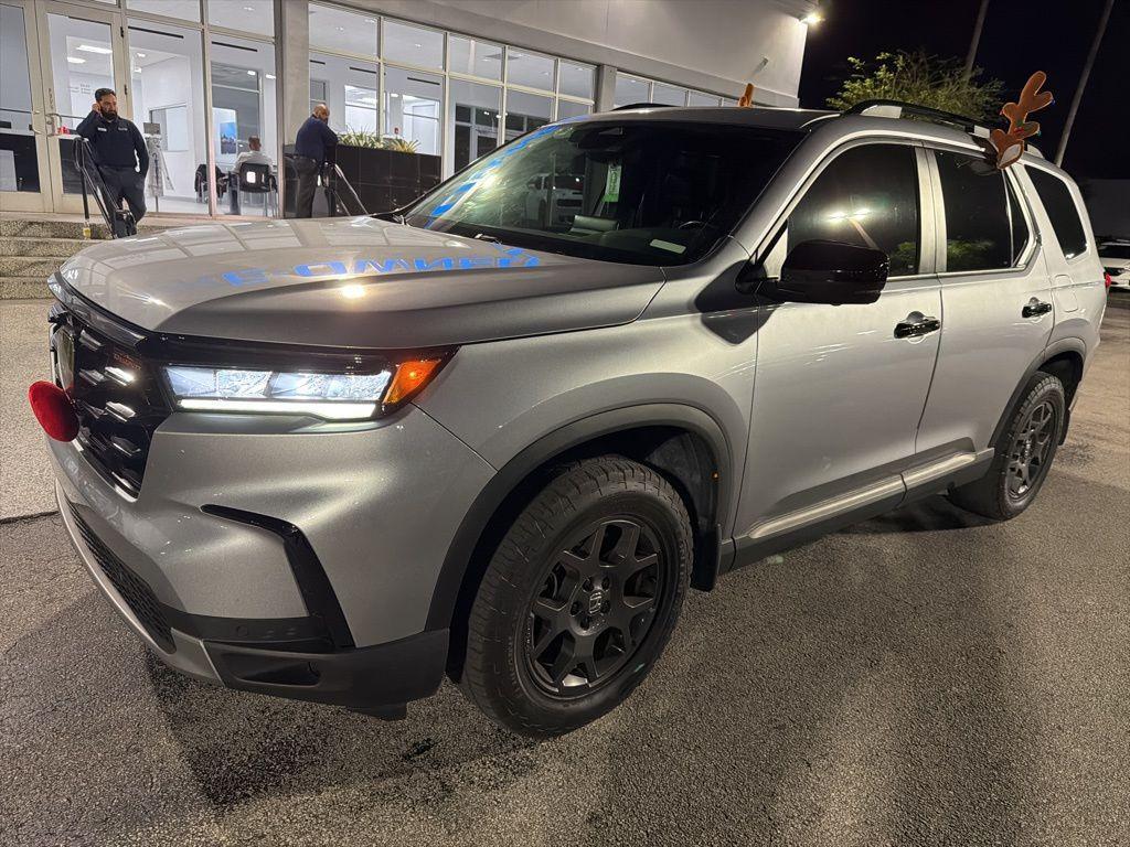 used 2023 Honda Pilot car, priced at $35,990