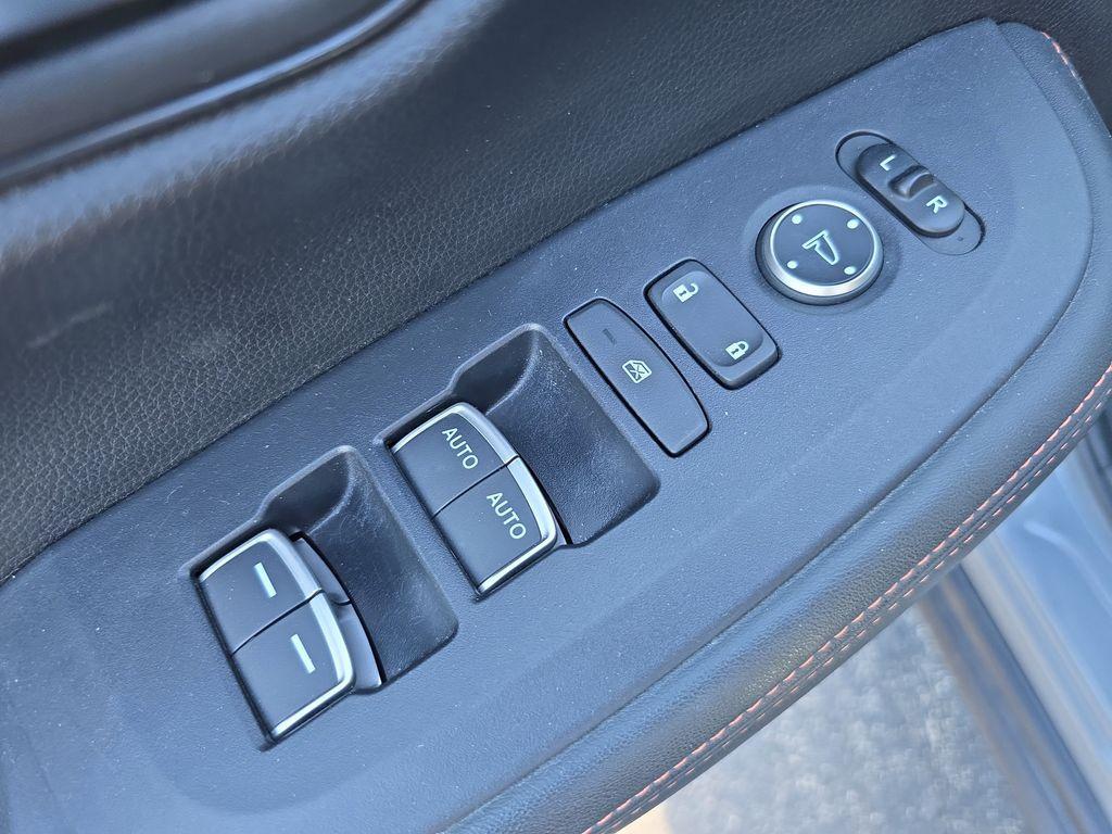 used 2025 Honda HR-V car, priced at $23,490