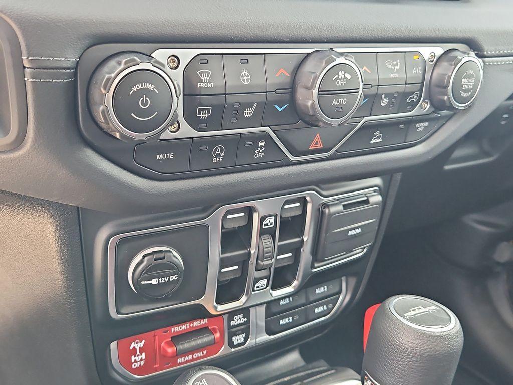 new 2025 Jeep Gladiator car, priced at $42,545