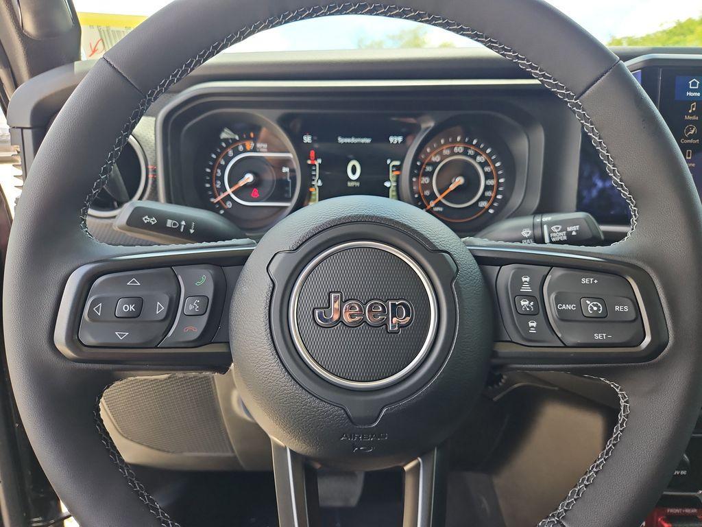 new 2025 Jeep Gladiator car, priced at $42,545