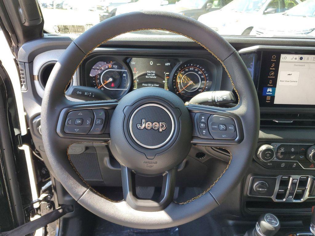 new 2025 Jeep Gladiator car, priced at $38,173