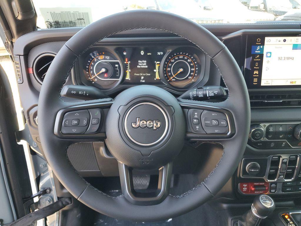 new 2025 Jeep Wrangler car, priced at $48,743