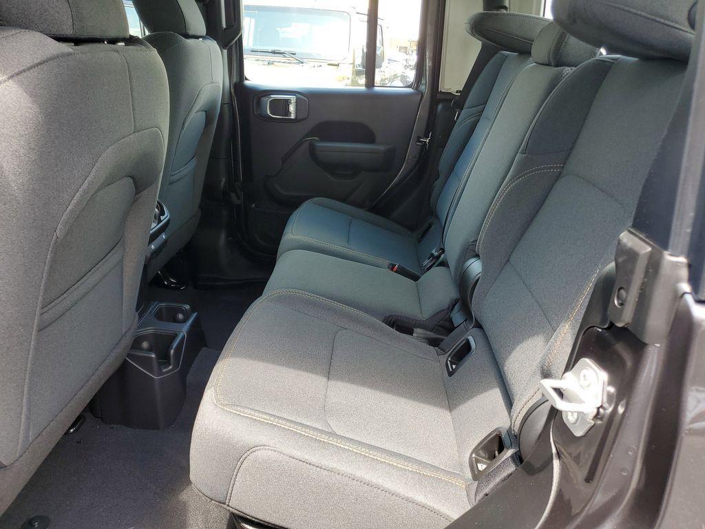new 2025 Jeep Gladiator car, priced at $34,590