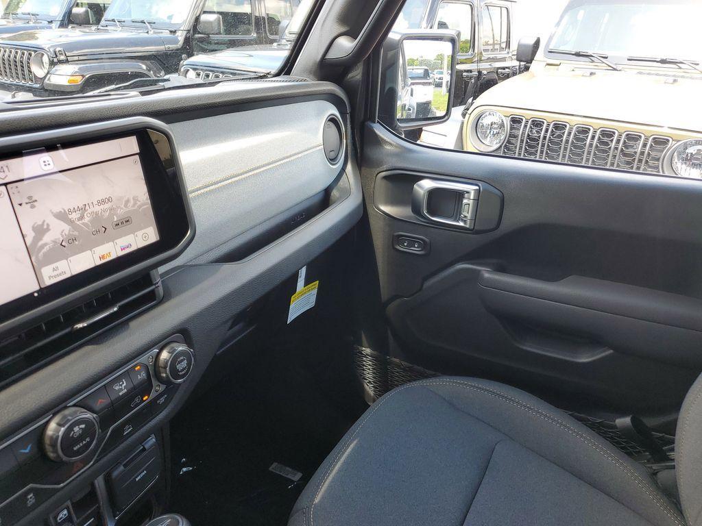 new 2025 Jeep Gladiator car, priced at $34,590