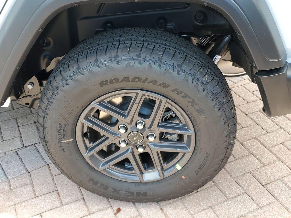 new 2025 Jeep Wrangler car, priced at $37,799