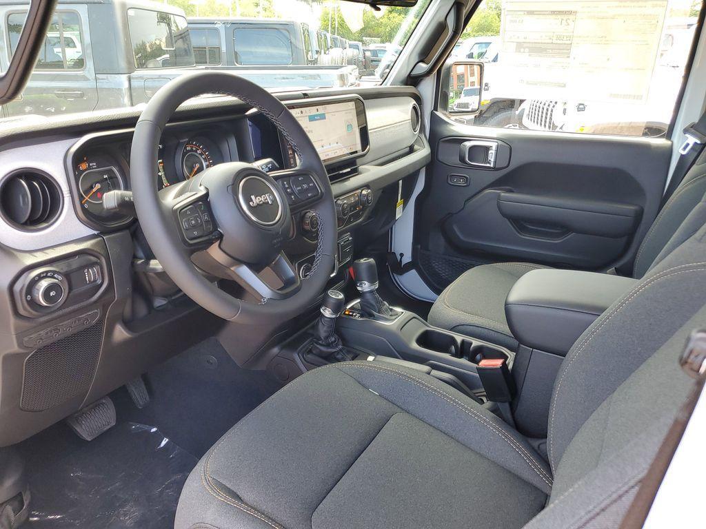 new 2025 Jeep Wrangler car, priced at $37,799