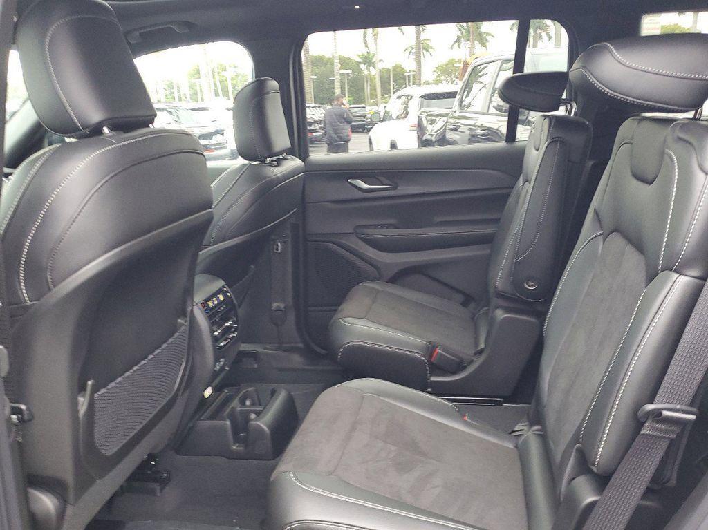 new 2025 Jeep Grand Cherokee L car, priced at $34,280