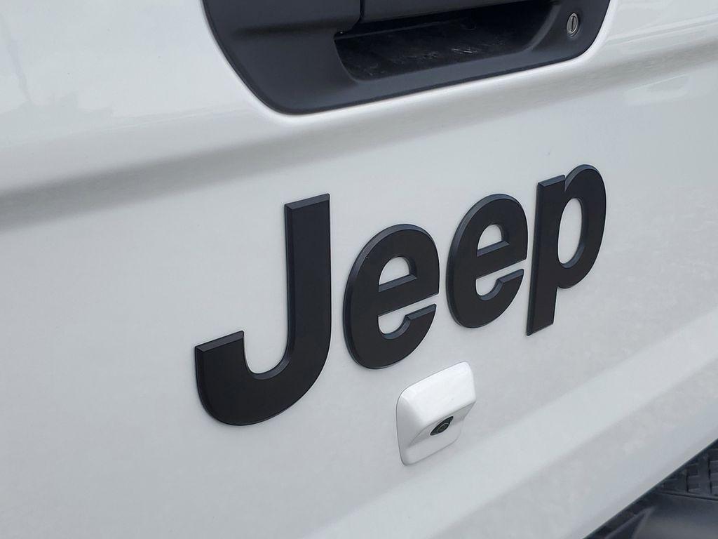 new 2025 Jeep Gladiator car, priced at $33,995