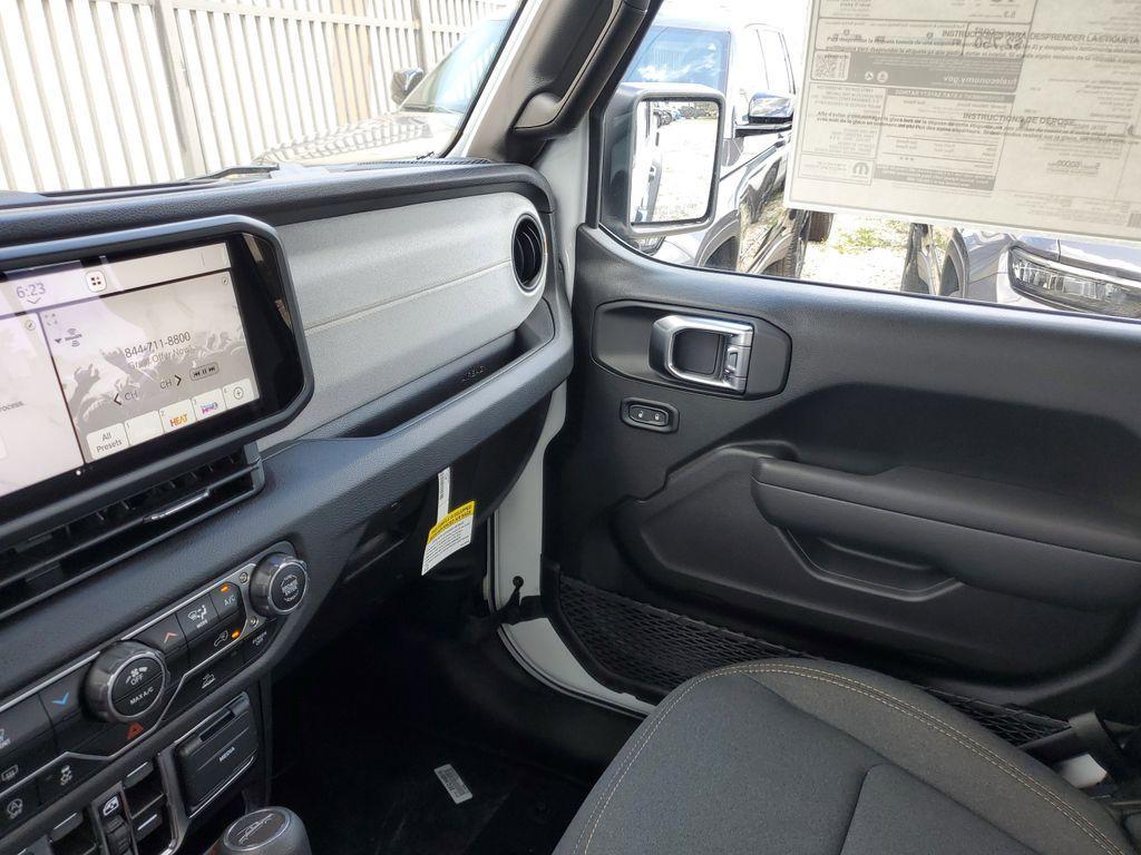 new 2025 Jeep Gladiator car, priced at $33,995