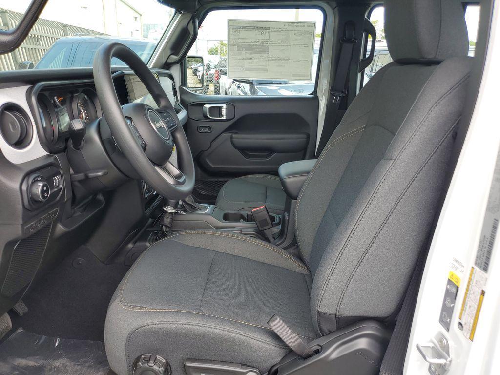 new 2025 Jeep Gladiator car, priced at $33,995