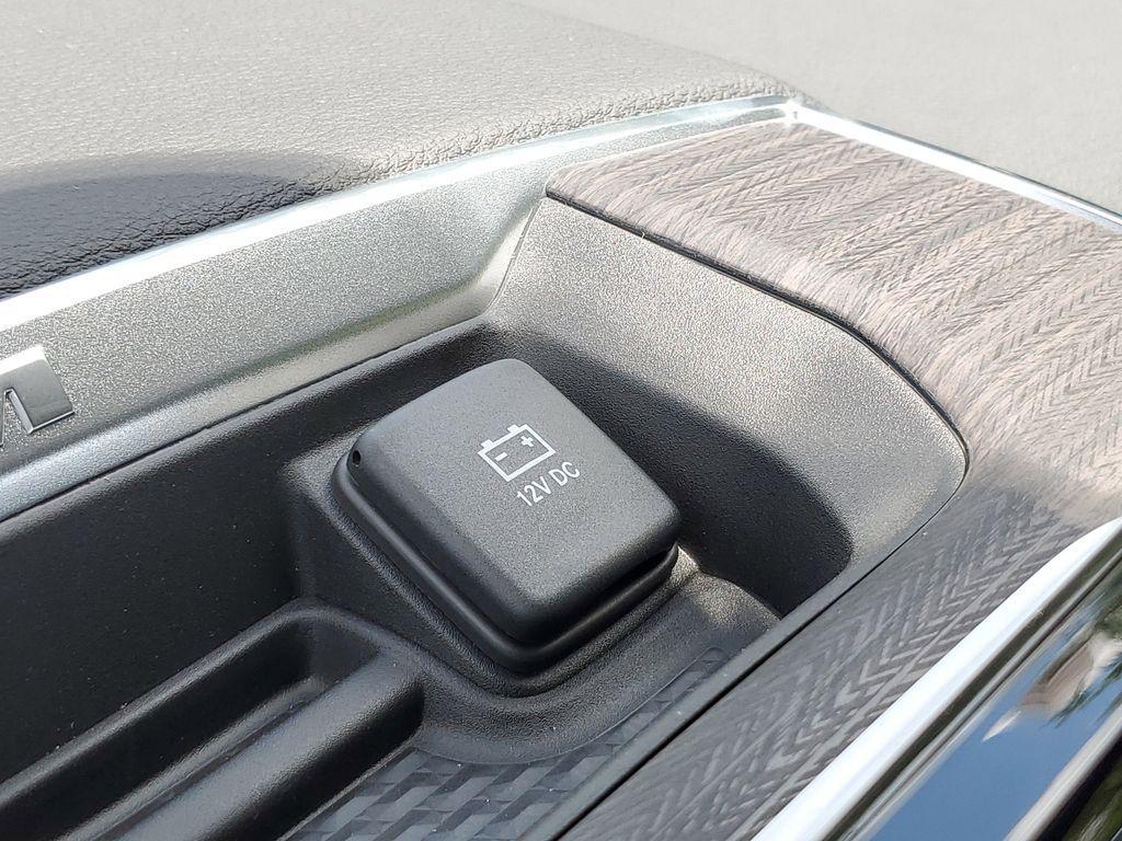 new 2025 Ram 2500 car, priced at $77,355