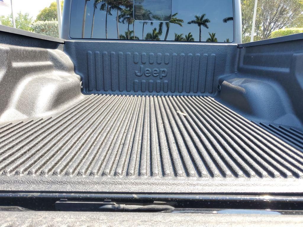 new 2025 Jeep Gladiator car, priced at $36,580