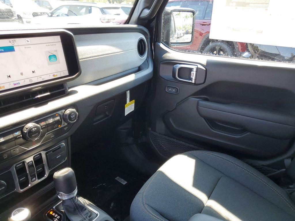 new 2025 Jeep Gladiator car, priced at $36,580