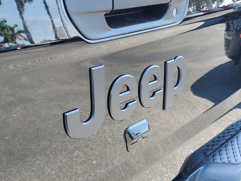 new 2025 Jeep Gladiator car, priced at $36,580