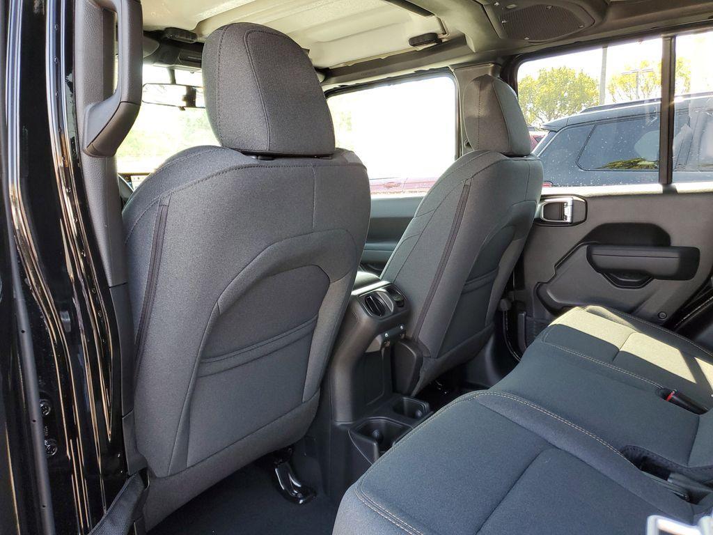 new 2025 Jeep Gladiator car, priced at $36,580