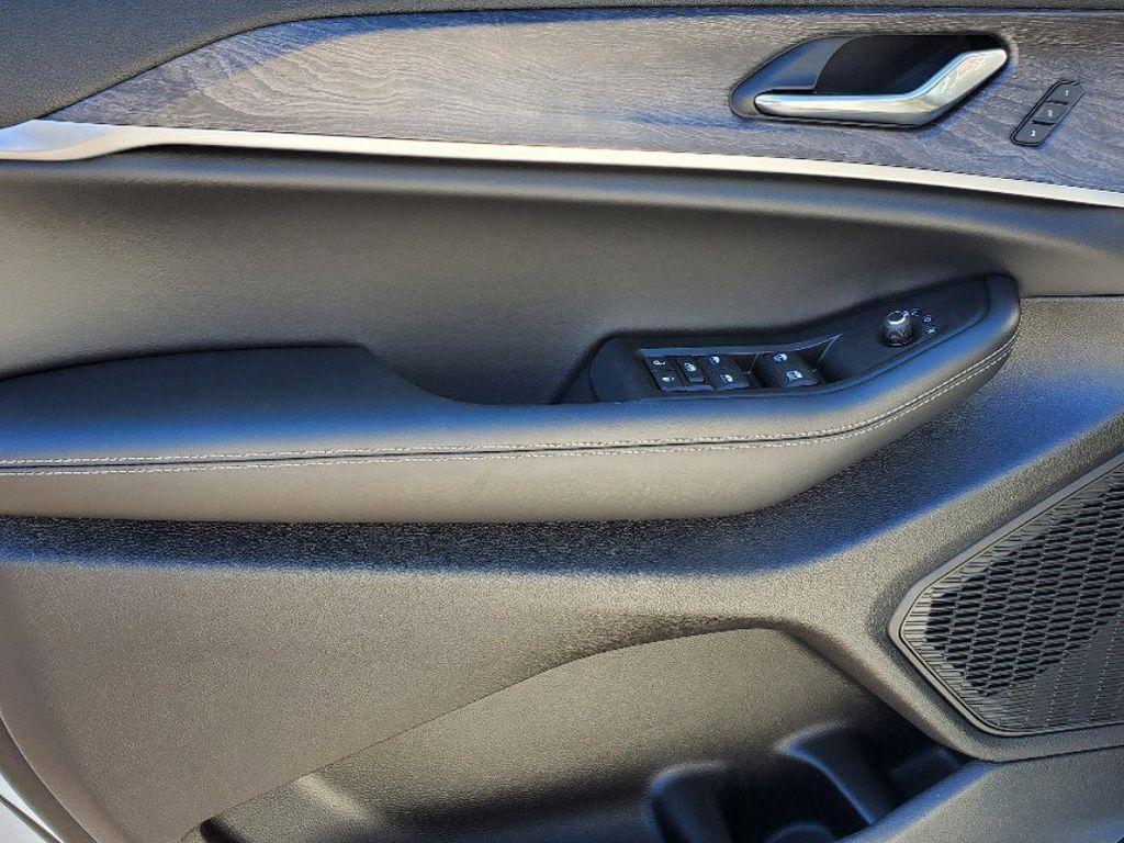 new 2025 Jeep Grand Cherokee car, priced at $37,610