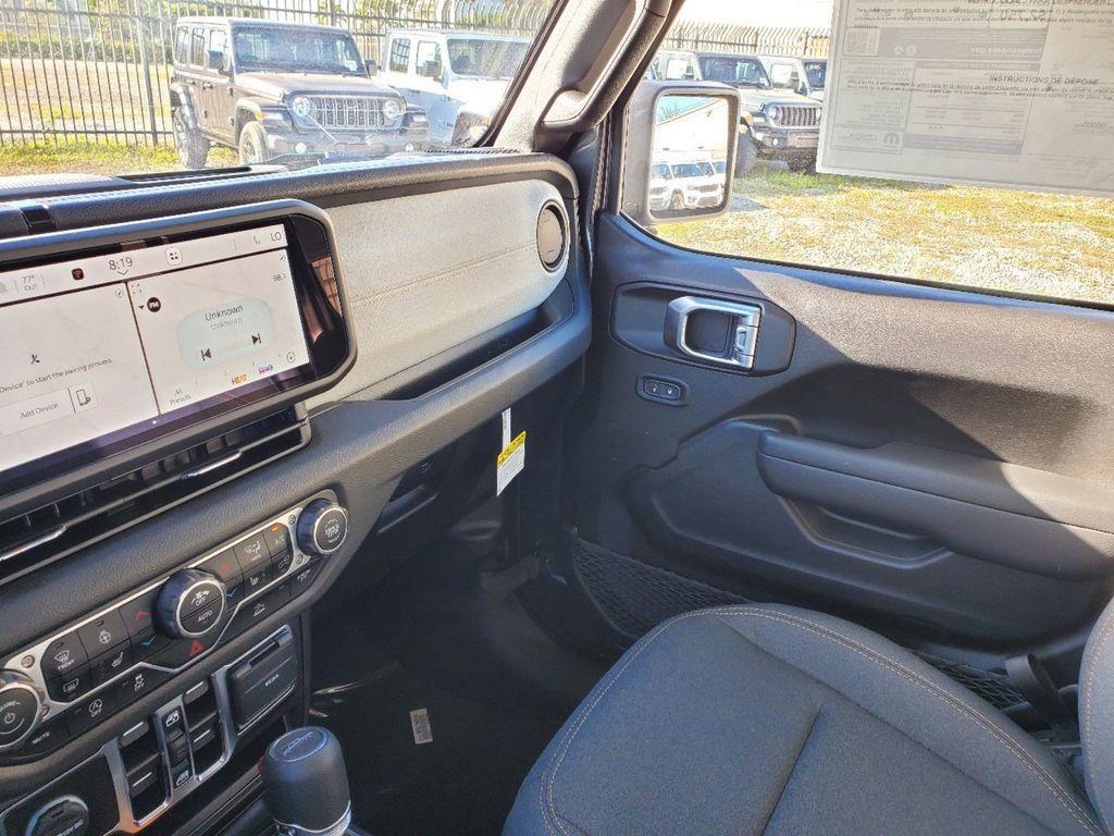 new 2025 Jeep Gladiator car, priced at $38,003