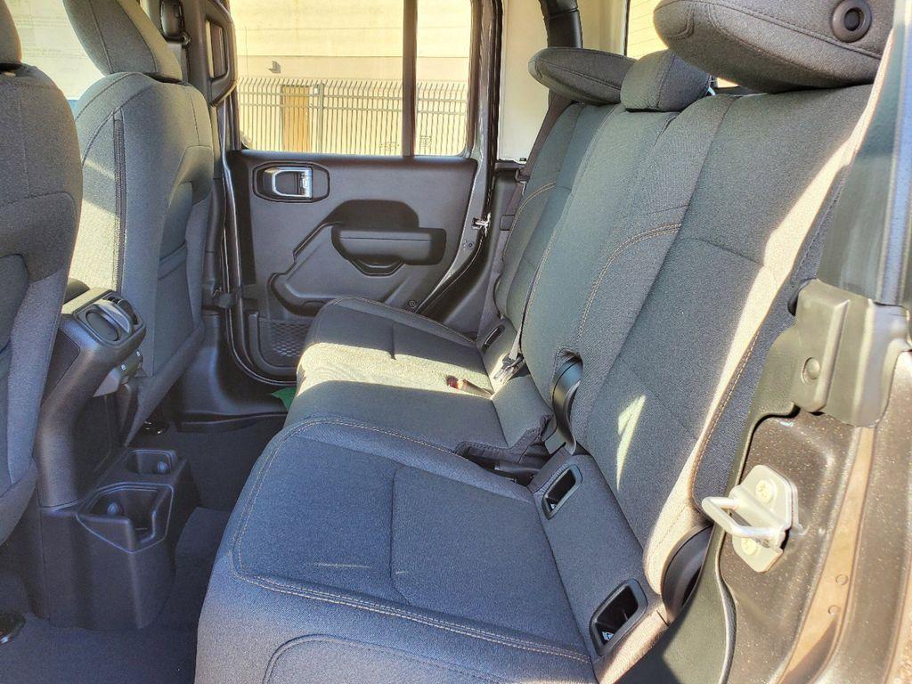 new 2025 Jeep Gladiator car, priced at $38,003