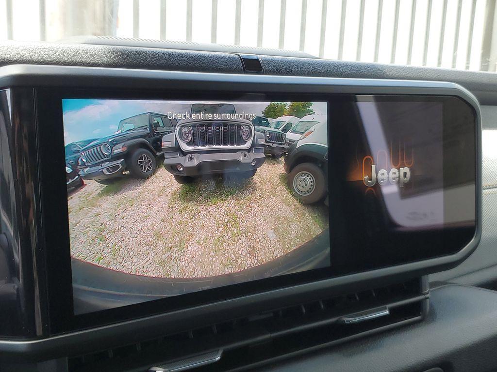 new 2025 Jeep Wrangler car, priced at $41,671