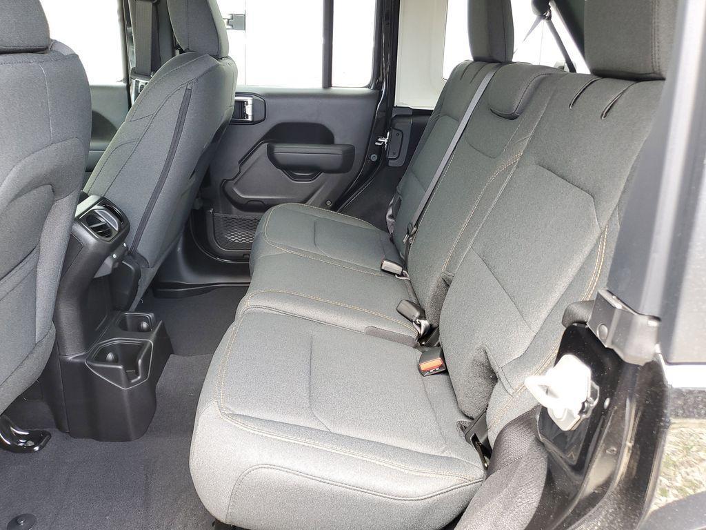 new 2025 Jeep Wrangler car, priced at $41,671