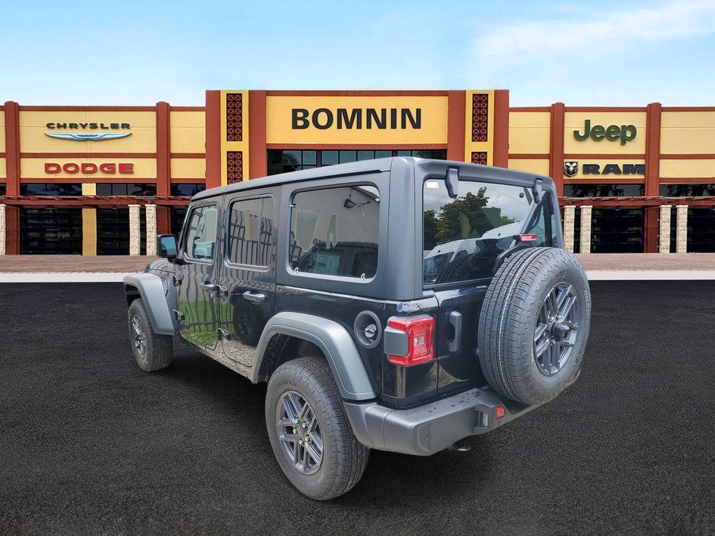 new 2025 Jeep Wrangler car, priced at $41,671