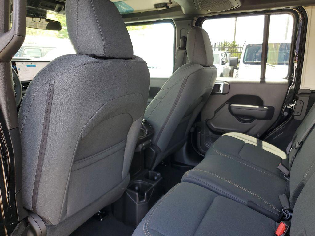 new 2025 Jeep Wrangler car, priced at $39,675
