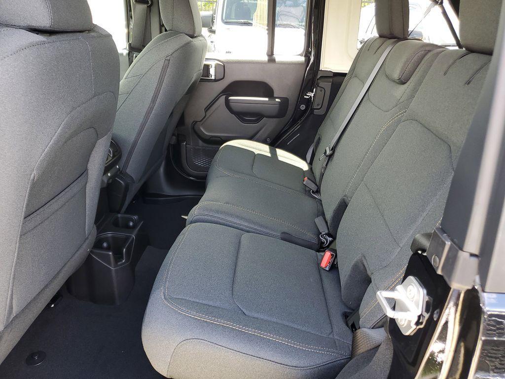 new 2025 Jeep Wrangler car, priced at $39,675