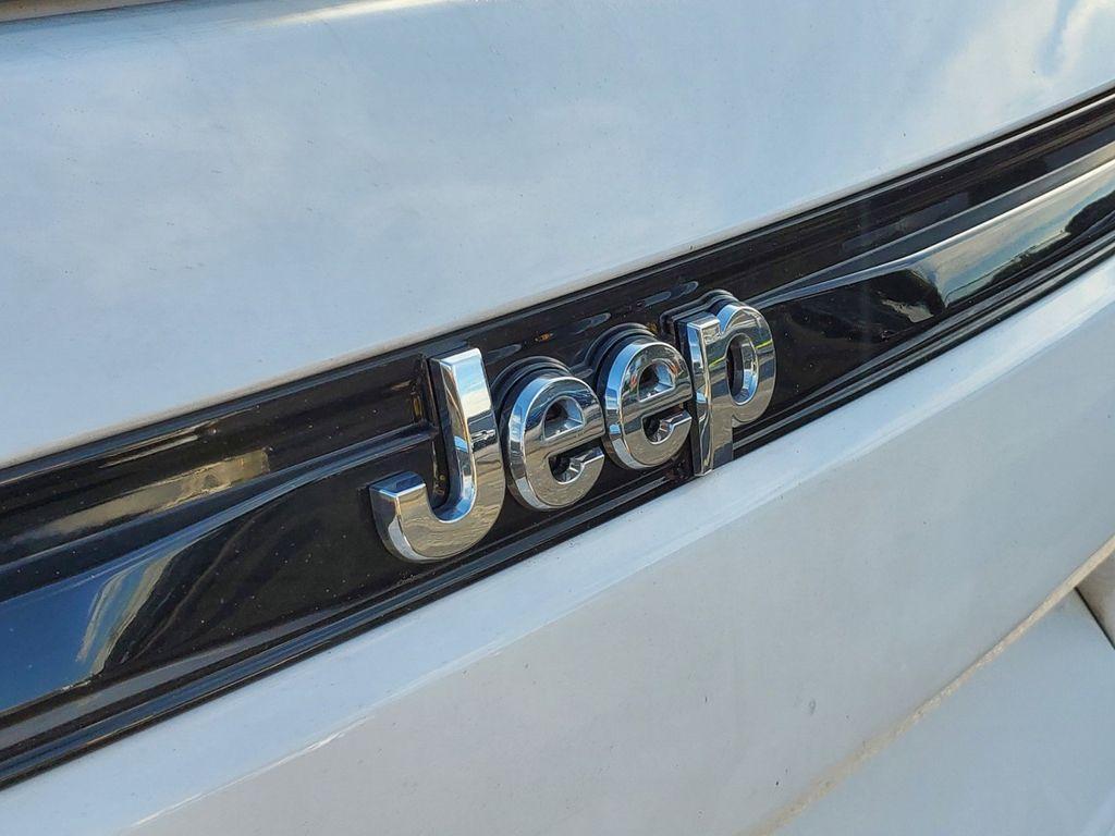 used 2024 Jeep Grand Cherokee car, priced at $33,490