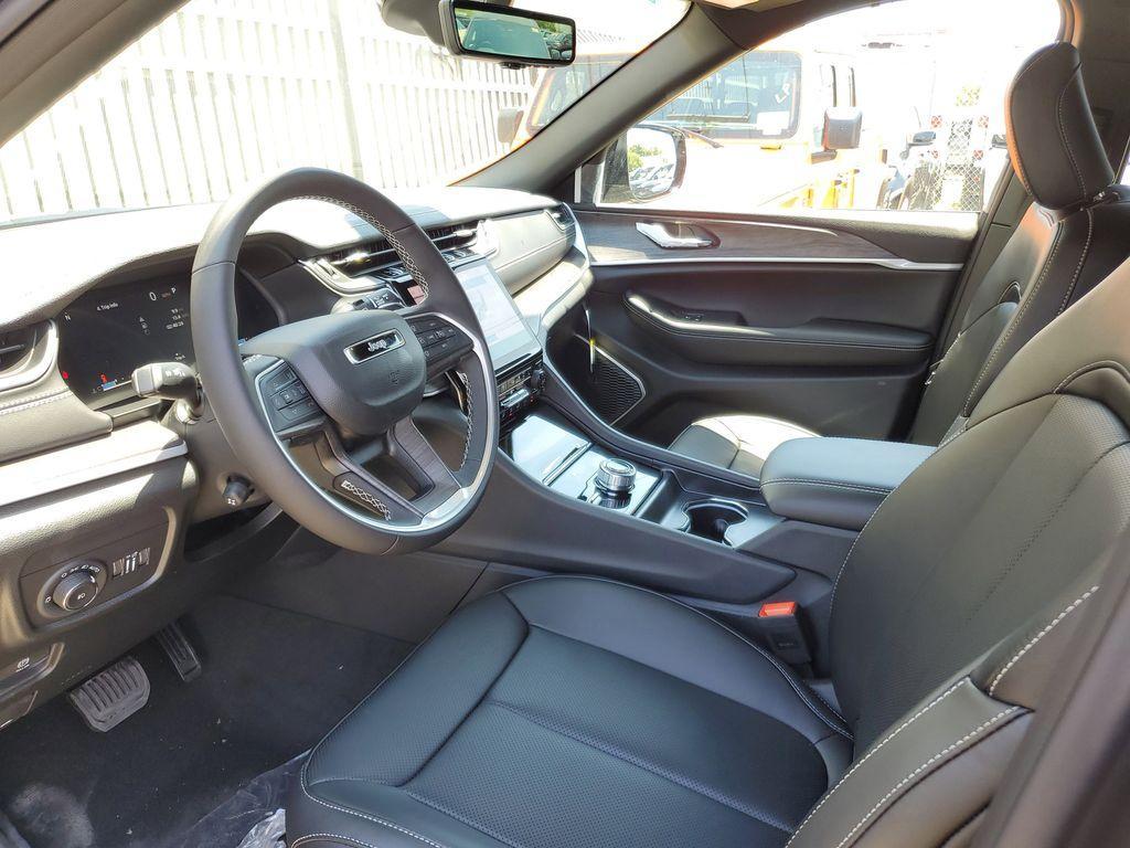 new 2025 Jeep Grand Cherokee L car, priced at $47,582