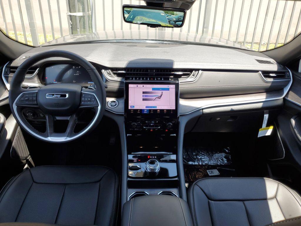 new 2025 Jeep Grand Cherokee L car, priced at $47,582