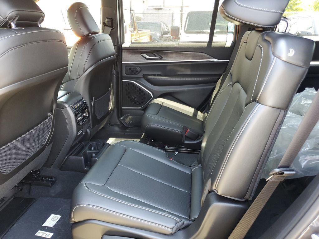new 2025 Jeep Grand Cherokee L car, priced at $47,582