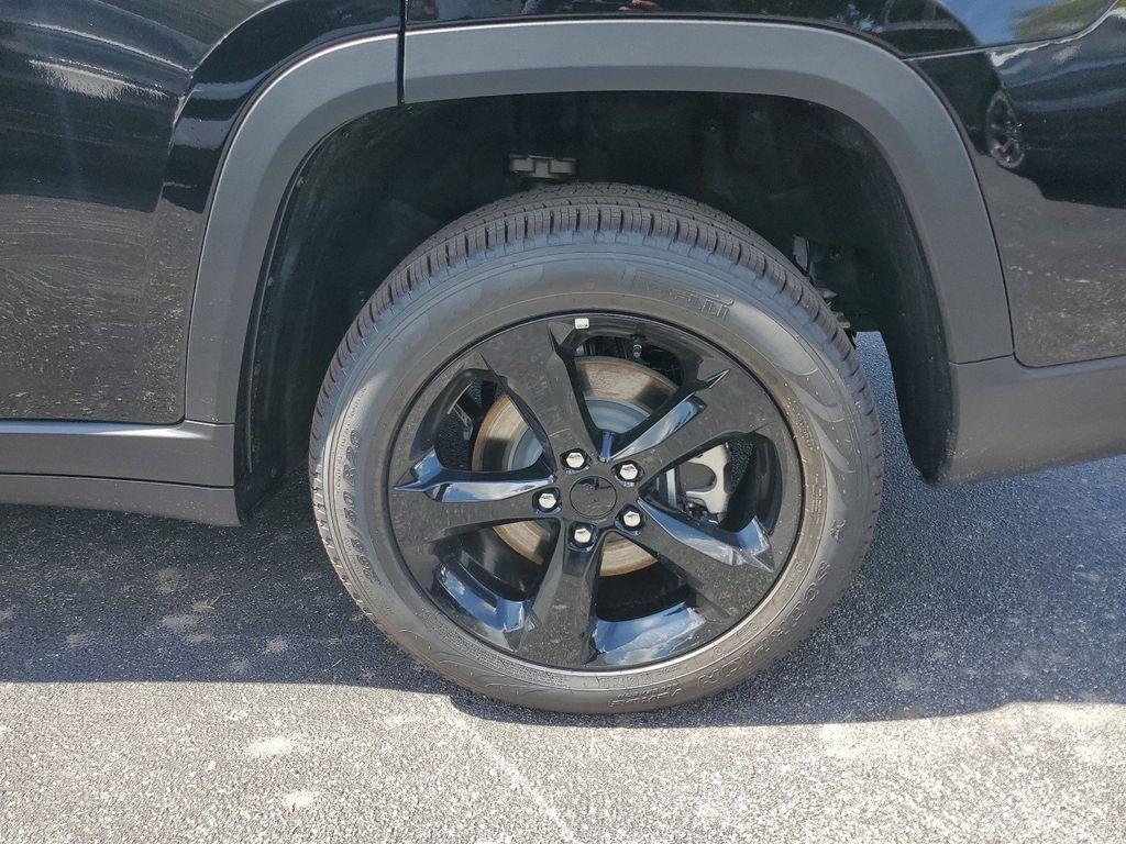 new 2025 Jeep Grand Cherokee L car, priced at $43,235