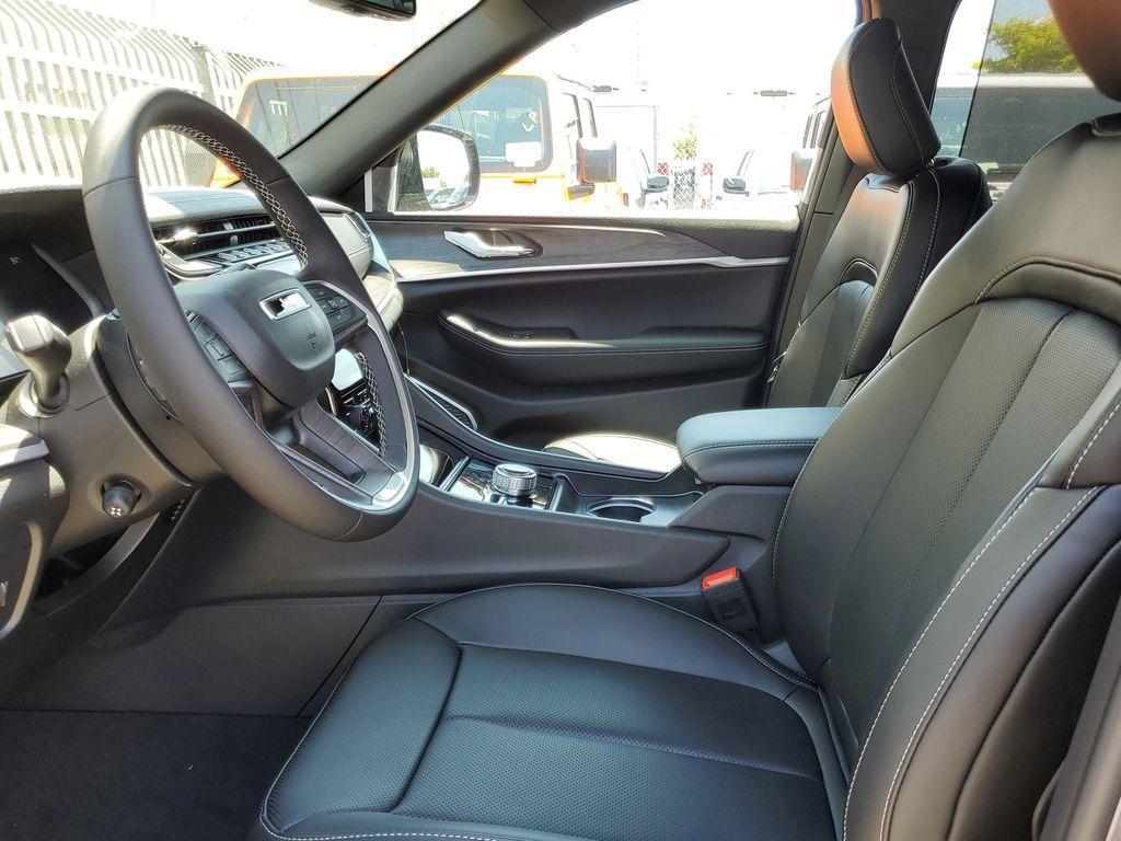 new 2025 Jeep Grand Cherokee L car, priced at $47,582