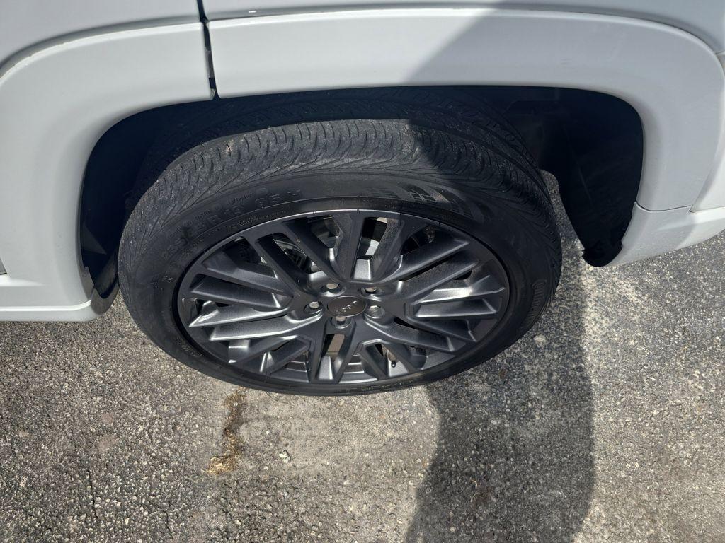 used 2022 Jeep Compass car, priced at $19,990