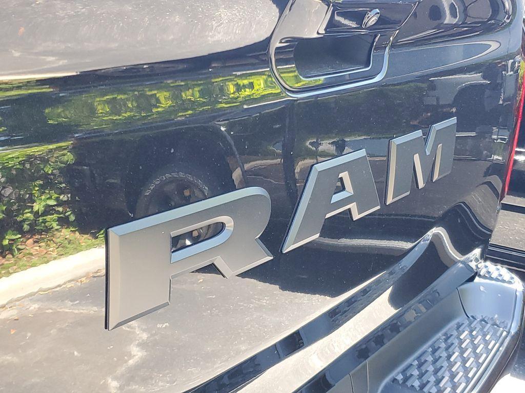 new 2025 Ram 1500 car, priced at $34,582