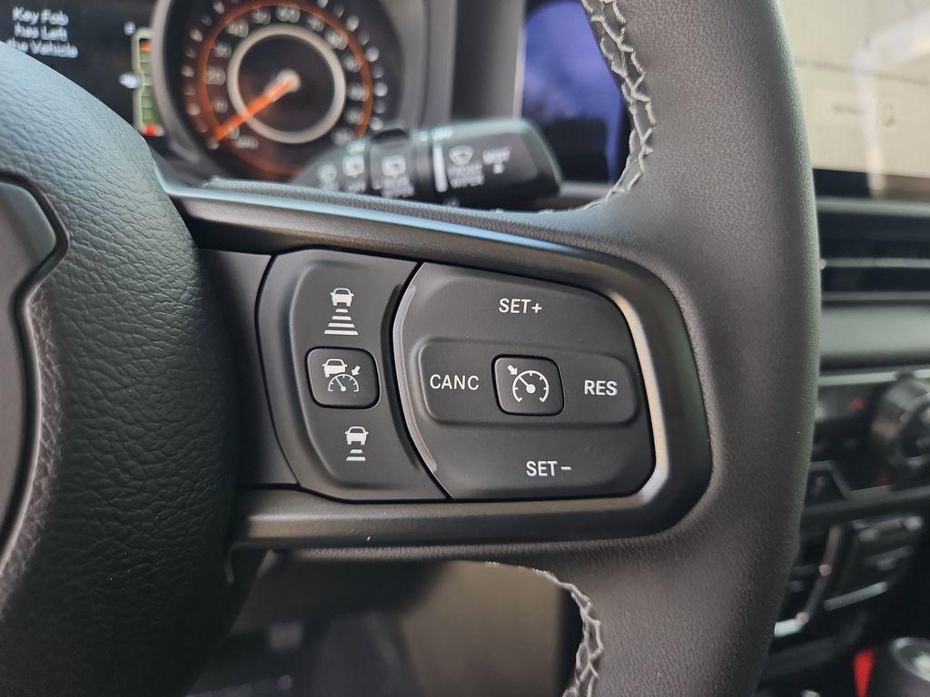 new 2025 Jeep Wrangler car, priced at $40,076