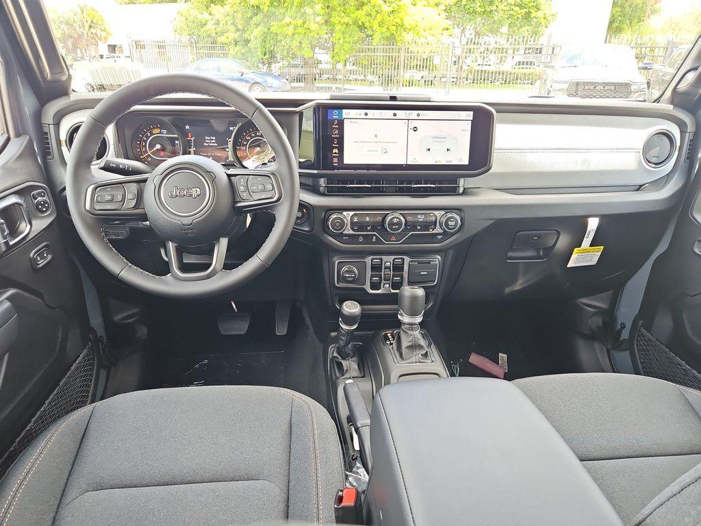 new 2025 Jeep Wrangler car, priced at $40,076