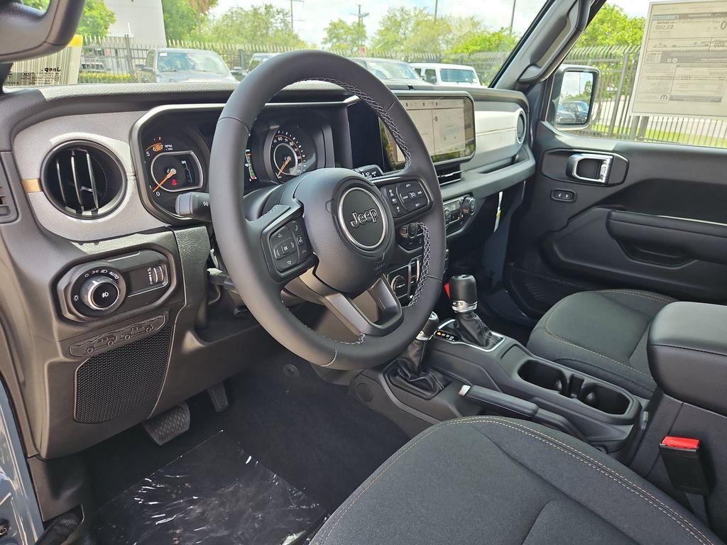 new 2025 Jeep Wrangler car, priced at $40,076