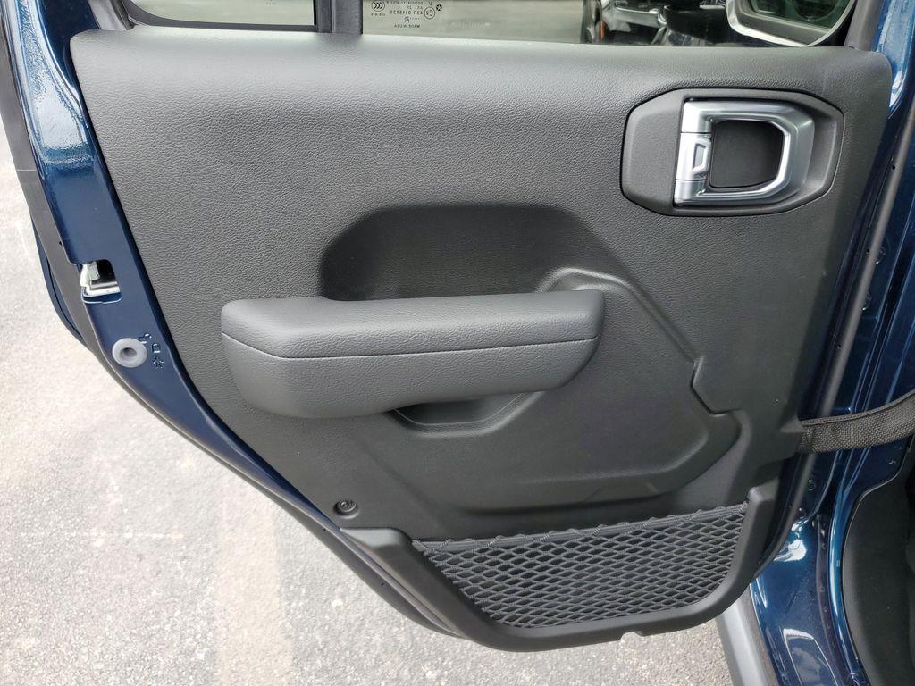 new 2025 Jeep Gladiator car, priced at $36,980