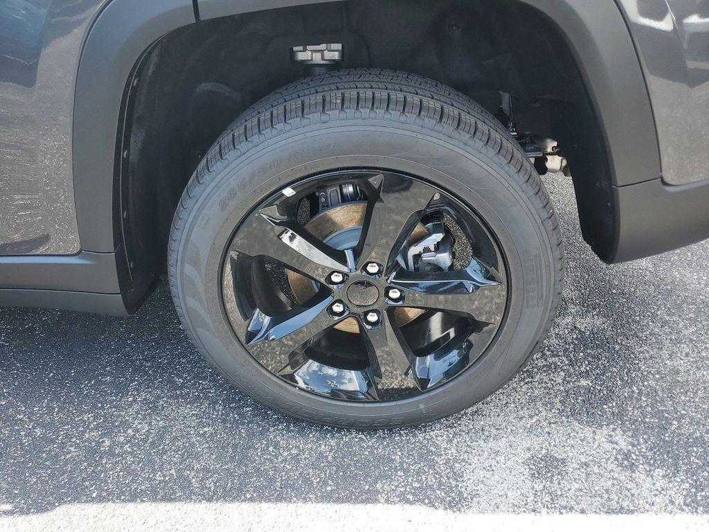 new 2025 Jeep Grand Cherokee car, priced at $33,095