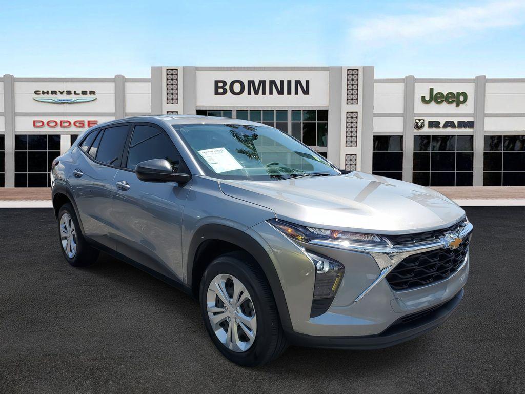 used 2024 Chevrolet Trax car, priced at $16,990