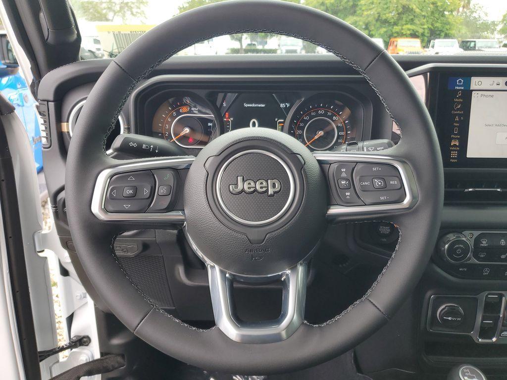 new 2025 Jeep Wrangler car, priced at $45,132