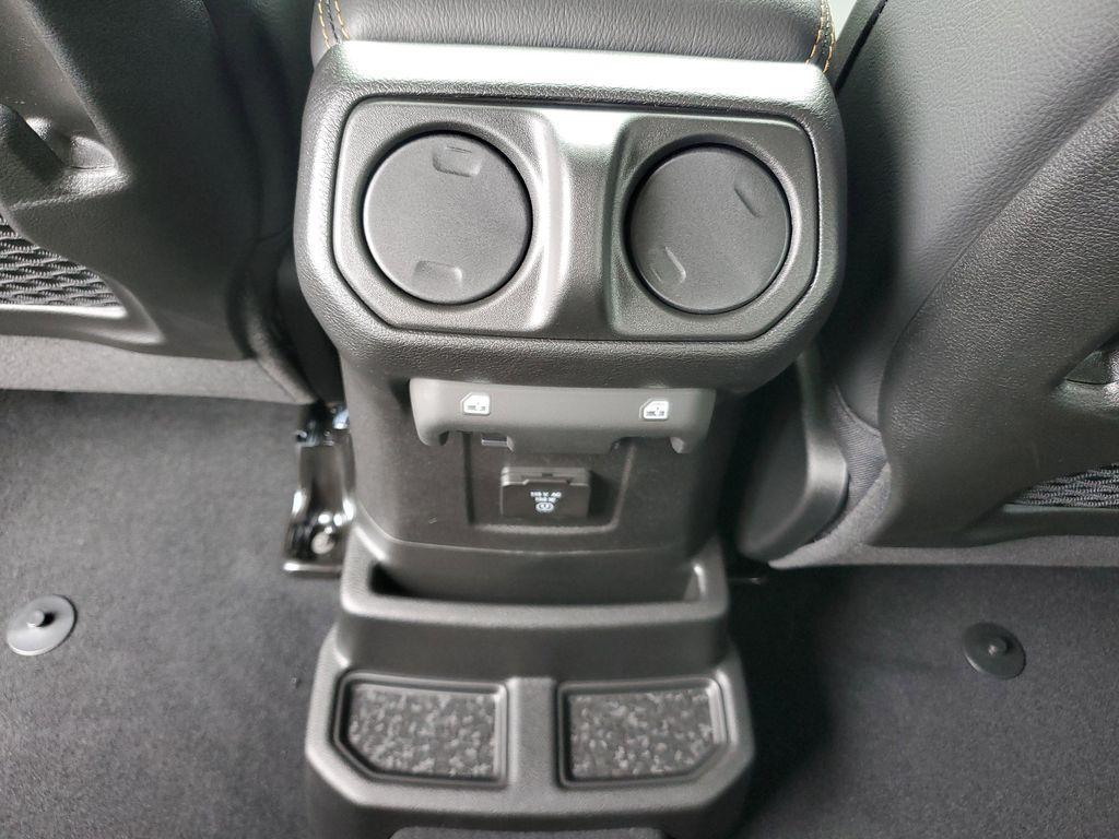 new 2025 Jeep Wrangler car, priced at $45,132