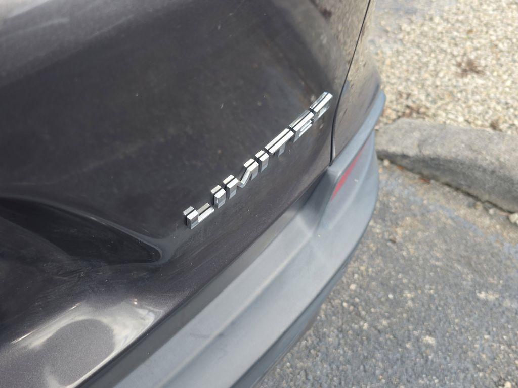 used 2019 Jeep Cherokee car, priced at $15,990