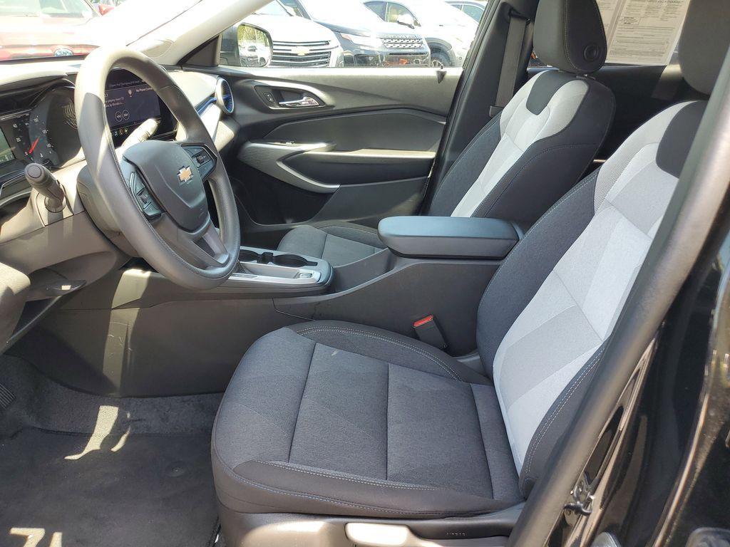 used 2025 Chevrolet Trax car, priced at $19,990