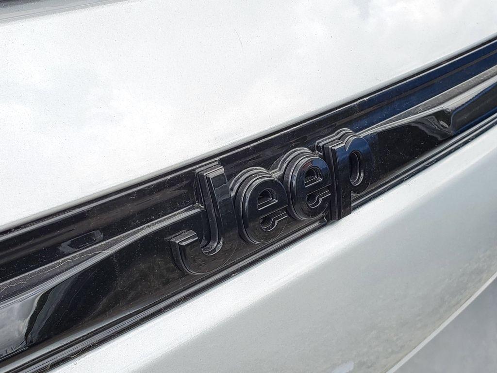new 2025 Jeep Grand Cherokee car, priced at $44,935