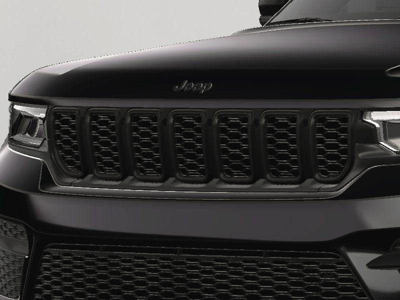 new 2025 Jeep Grand Cherokee car, priced at $39,300